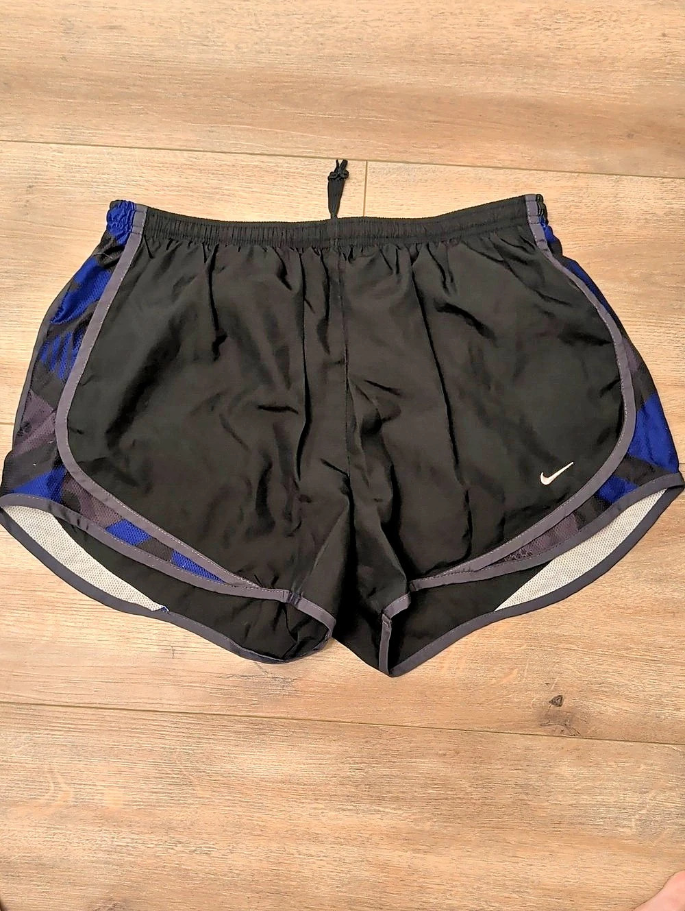 Nike Women's Dri-FIT Tempo Mid-Rise 3" Brief-Lined Running Shorts, L
